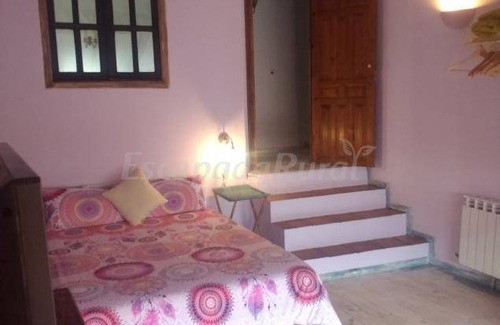 Zafra de Zancara Cottage | Cabin ∙ 9 bedrooms ∙ 3 guests