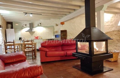 Zafra de Zancara Cottage | Cabin ∙ 9 bedrooms ∙ 5 guests