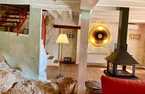 Zafra de Zancara Cottage | Cabin ∙ 9 bedrooms ∙ 5 guests