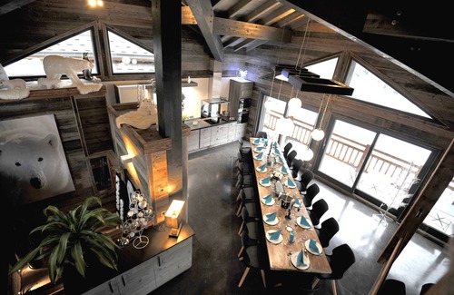 Champagny-en-Vanoise Ski Chalet | CHALET L' Ours Blanc, luxury 18/20-person chalet, heated sauna jacuzzi, SPA.