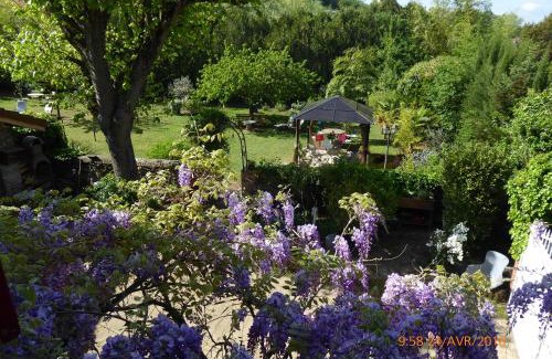 Chantemerle-les-Bles Bed & Breakfast | Chambres d'hôtes Les 7 Semaines