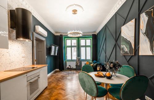 Prague 1 Apartment | Charles Bridge Suite by Riverside