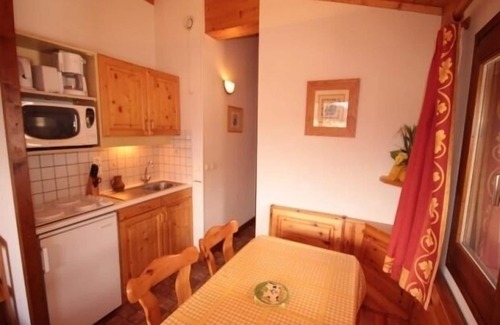 Les Saisies Apartment | Charming 2-Room Cabin Apartment for 6 in Les Saisies, Ski-In/Ski-Out, South-Facing Balcony