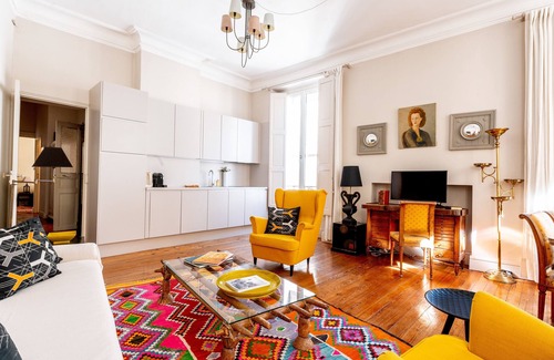 Avignon City Centre Apartment | CHARMING APARTMENT/HISTORICAL CENTER AVIGNON/200m PALACE OF POPES/AC