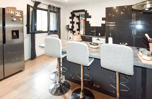 Bollene House | Charming cottage with shared pool and views of lavender fields.