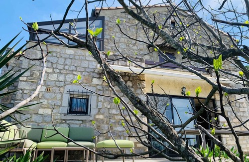 Sampzon House | Charming stone house with garden, WiFi, for 6 people - South Ardèche