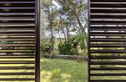 Les 3 Ponts Villa | Contemporary prestige villa with park, swimming pool, 3 private mazets, prox. center vi