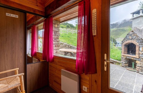 Loudervielle Ski Chalet | Duplex Chalet for 6 in Peaceful Peyragudes with Terrace and Barbecue