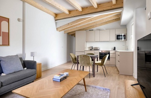 Malasana Apartment | Exceptional Malasaña 1BR w/Elevator, close to Mercado, by Blueground