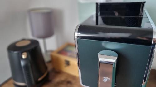 Falkensee Apartment | Exclusives Loft, Klimaanlage, privat Parkplatz, Netflix, Wallbox, DominosPizza