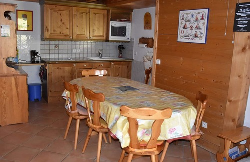 Pralognan-la-Vanoise Apartment | Family Duplex for 7, near slopes, balcony, residential area