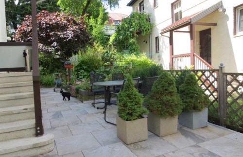Lobervorstadt Apartment | Ferienwohnung Im Dichterviertel