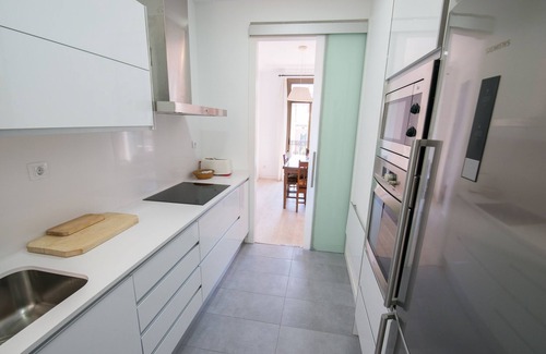 Dreta de l'Eixample Apartment | Few minutes walking Familia, Paseo De Gracia.Wifi. Minimum stay 31 nights