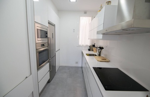 Dreta de l'Eixample Apartment | Few minutes walking Familia, Paseo De Gracia.Wifi. Minimum stay 31 nights