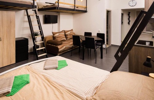 Bubenec Apartment | Flying Bed Apartment close to Prague Castle and Airport