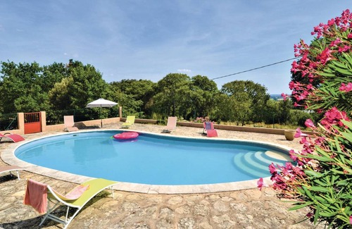 Montaren-et-Saint-Mediers House | 185 m² House ∙ 5 bedrooms ∙ 12 guests
