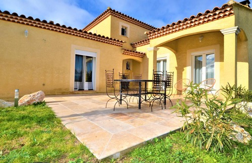 Saint-Genies-de-Malgoires House | 100 m² House ∙ 3 bedrooms ∙ 6 guests