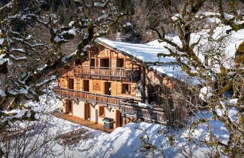 Saint-Nicolas-la-Chapelle Ski Chalet | 250 m² Chalet ∙ 5 bedrooms ∙ 10 guests