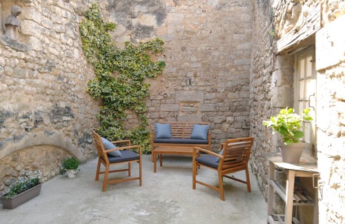 Saint-Paul-Trois-Chateaux Apartment | 90 m² Apartment ∙ 1 bedroom ∙ 2 guests