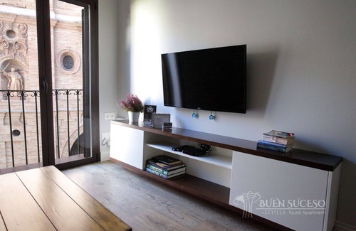 Alfalfa Apartment | Free WIFI/AC Buen Suceso Apartment, right in the city center, at Metropol square