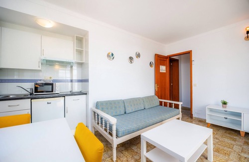 Cala d'Or Apartment | Holiday apartment "Apartamento Felipe 1-4" with Shared Terrace, Shared Pool & WiFi
