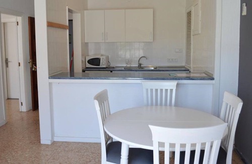 Es Canar Apartment | Holiday Apartment in a Well-Maintained Complex with Wi-Fi and Balcony