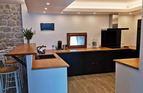 Balazuc House | Homerez - Spacious house for 6 ppl. with garden at Balazuc