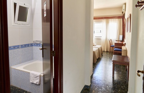 Sant Ferran de ses Roques Hostel | Hostal Illes Pitiüses
