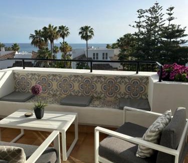Nikki Beach Apartment | Jardines de las Golondrinas Marbella with Sea Views