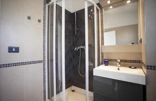 Karlin Apartment | KUBM8 · Your cozy and romantic nest in Prague