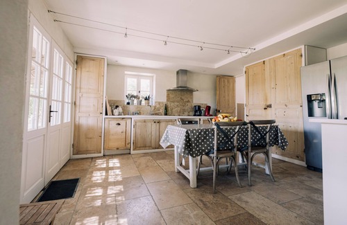 Rousset-les-Vignes House | Large, fully renovated 6-bdrm house set in 3ha garden, 6 bath/shower rooms