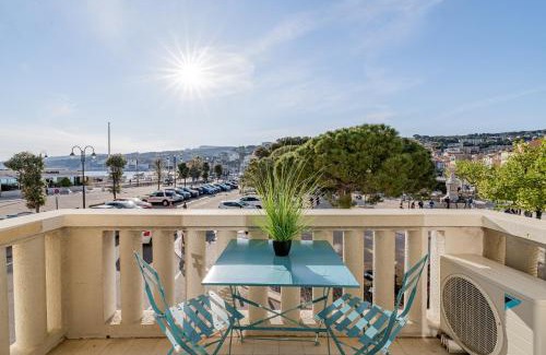 Cassis Apartment | Les pieds dans l'eau par Dodo-a-Cassis