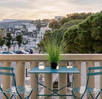 Cassis Apartment | Les pieds dans l'eau par Dodo-a-Cassis