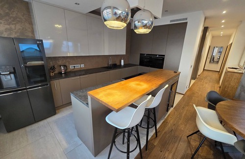 Prague 2 Apartment | Luxury rooftop apartment with fantastic views! 3-Bedrooms, central Prague
