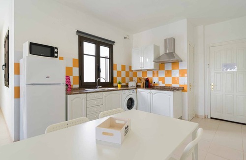 Arrecife Apartment | Mahostly Apartment Comillas SC