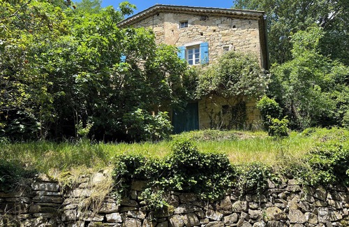 Vesseaux House | Maison des Marcassins at the edge of the woods