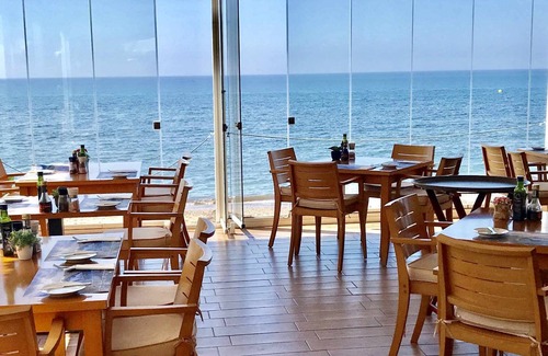 Sitio de Calahonda Apartment | Mi Capricho 4A-Beachfront :Apartment with sea view