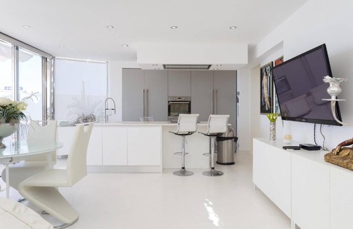 El Madronal Apartment | Modern & Spectacular Ocean View ,wifi,beach Front.
