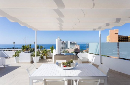El Madronal Apartment | Modern & Spectacular Ocean View ,wifi,beach Front.