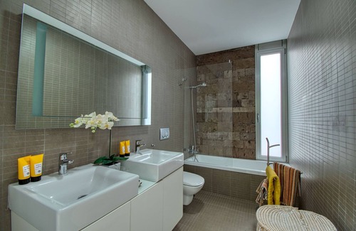 Costa Adeje Villa | Nice Villa 4 Bedrooms with Private Terrace, Wi-Fi and Air Conditioning