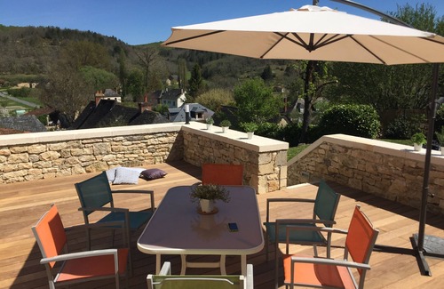 Montignac House | Renovated house in black Périgord with private pool and wifi for 6/8 people