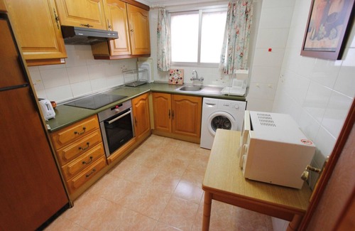 Calpe City Center Apartment | Sea view, Costa Blanca, close to shops, restaurants, and beach 45m