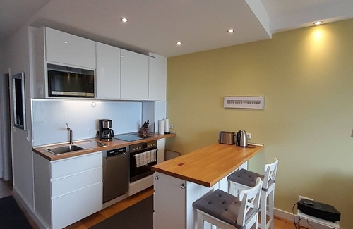 Alt-Travemunde/Ronnau Apartment | Sea view, WLAN, elevator, 2 balconies, shutters, awning, family friendly