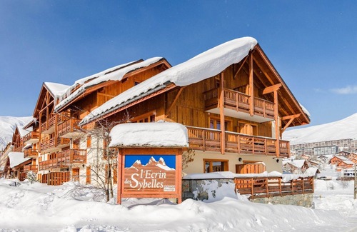 La Toussuire Apartment | Ski Getaway with Shared Pool