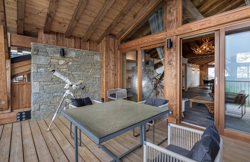 Le Praz Apartment | Spacious Duplex for 10 with Hammam, Near Slopes in Courchevel Le Praz