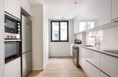 Sant Gervasi Apartment | Spacious Galvany 3BR w/Doorman & Private Terrace, by Blueground