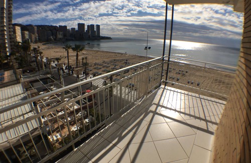 Benidorm House | SPECTACULAR APARTMENT IN FIRST LINE OF THE BEACH LEVANTE DE BENIDORM