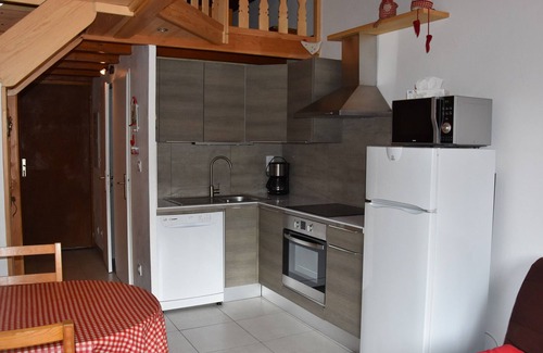Champagny-en-Vanoise Apartment | Sunny Studio Loft with Large Balcony in Champagny-en-Vanoise