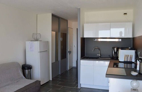 Saint-Pierre-la-Mer Apartment | T2 cabin apt 4 pers, terrace, parking, pool - Saint Pierre la Mer
