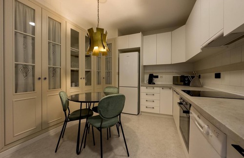 La Seu Apartment | Torres de Serranos, 2 Bedrooms,4 P+balcony in Ciutat Vella, in downtown Valencia